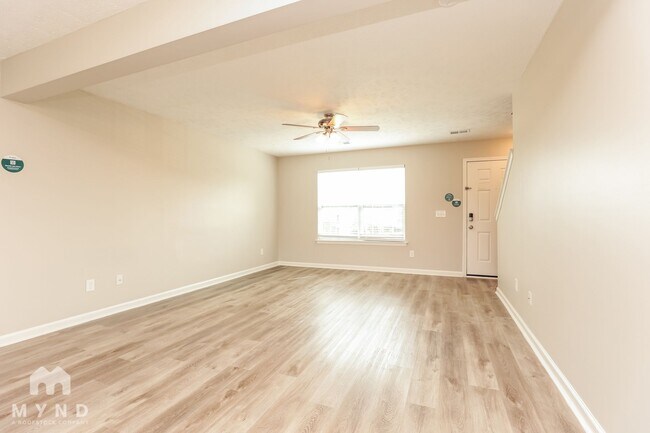 Building Photo - 1700 Chris Dr