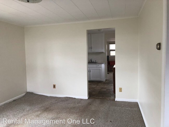 Building Photo - 1 br, 1 bath House - 206 W. Thirteenth St