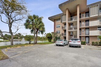 Building Photo - 3051 NW 46th Ave