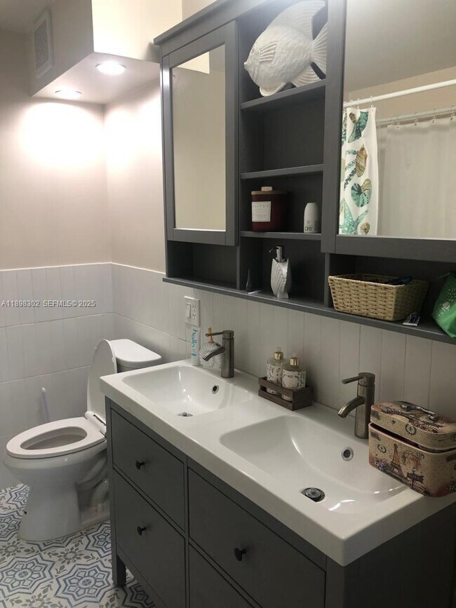 Foto del edificio - 1913 S Ocean Dr