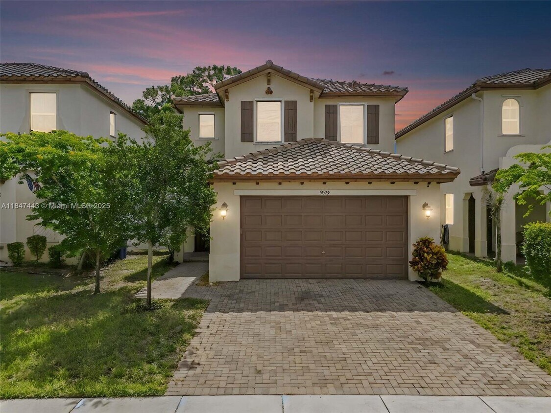 Foto principal - 3855 SW 90th Ave
