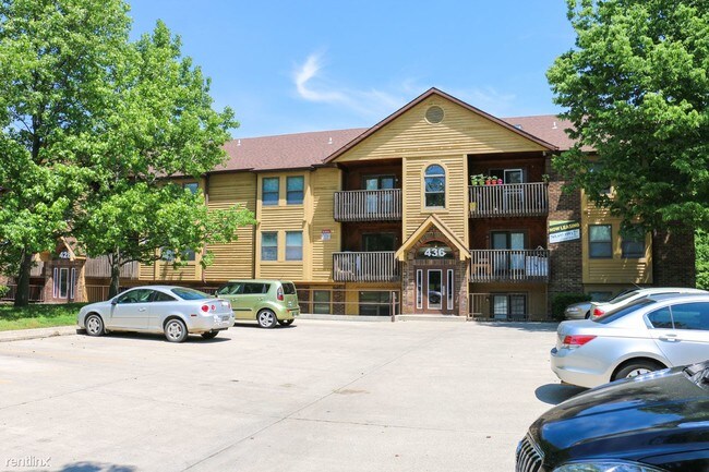 Building Photo - 436 S Chauncey Ave