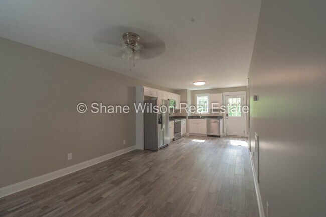 Building Photo - 3259 Chattanooga Rd