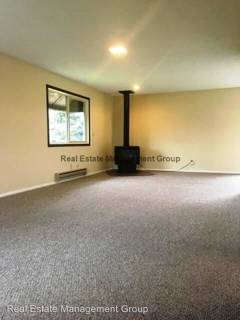Foto del edificio - 1600 Birchwood Ln