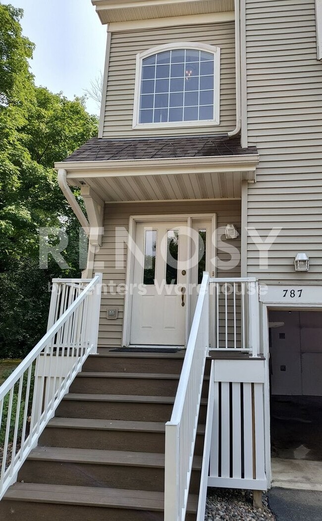 Building Photo - 787 Fairfield Cir