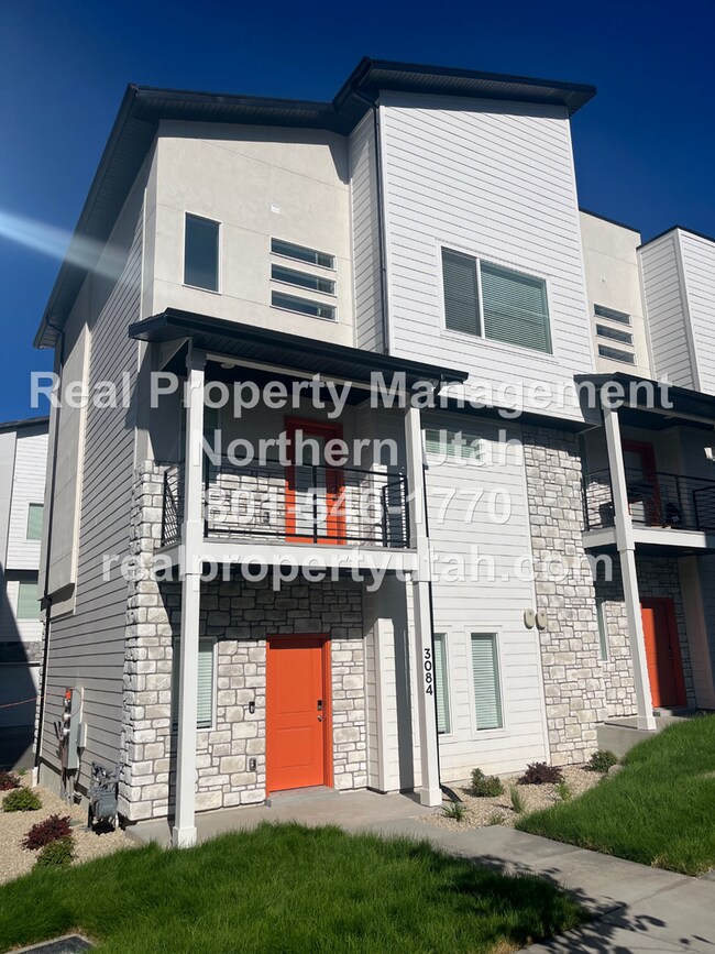 Building Photo - 3084 N 1600 E