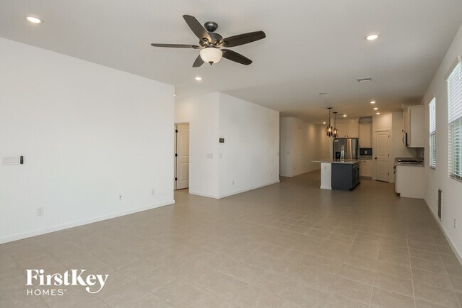 Building Photo - 37381 N Azteca Rd