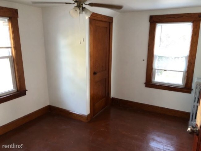 Building Photo - 2 br, 1 bath Apartment - 30 Chapel St