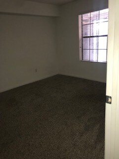 Foto del edificio - 2323 McCoy Rd
