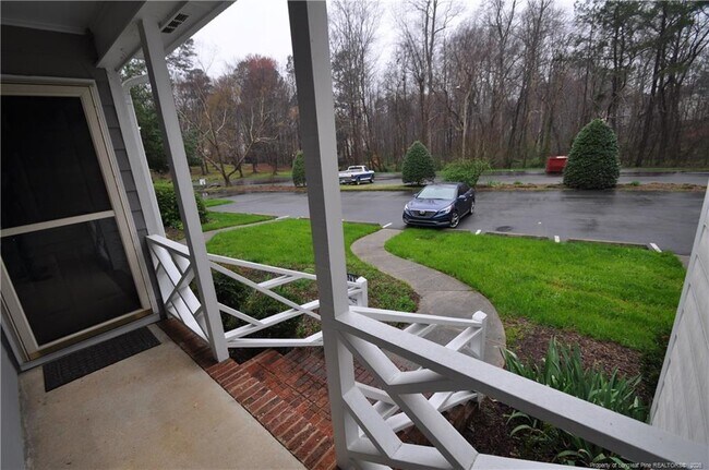 Foto del edificio - 7424 Penny Hill Ln