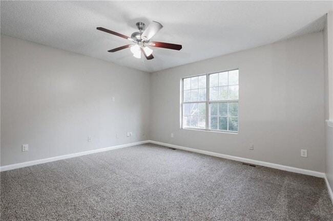 Building Photo - 7044 Stonecreek Dr