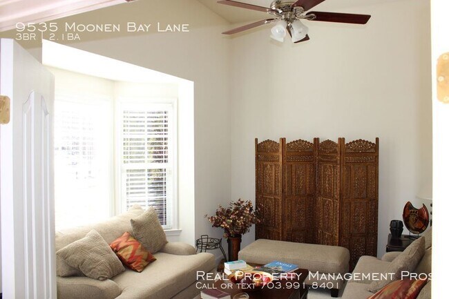 Foto del edificio - 9535 Moonen Bay Ln