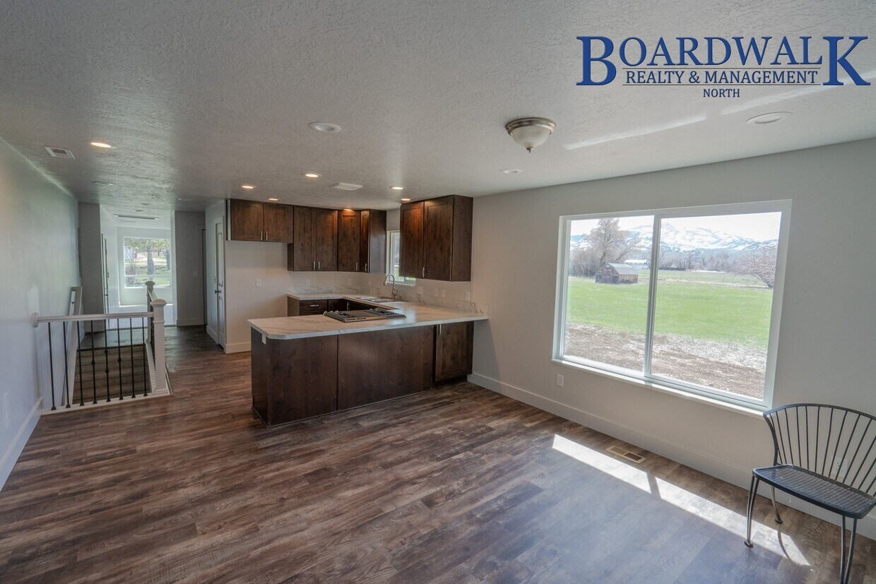 Foto principal - Beautiful 4 Bedroom Home in Huntsville
