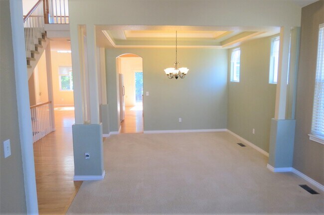 Building Photo - 4020 New Haven Ct