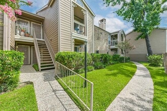Building Photo - 1860 White Oak Dr