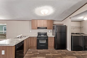 Building Photo - 720 4th St