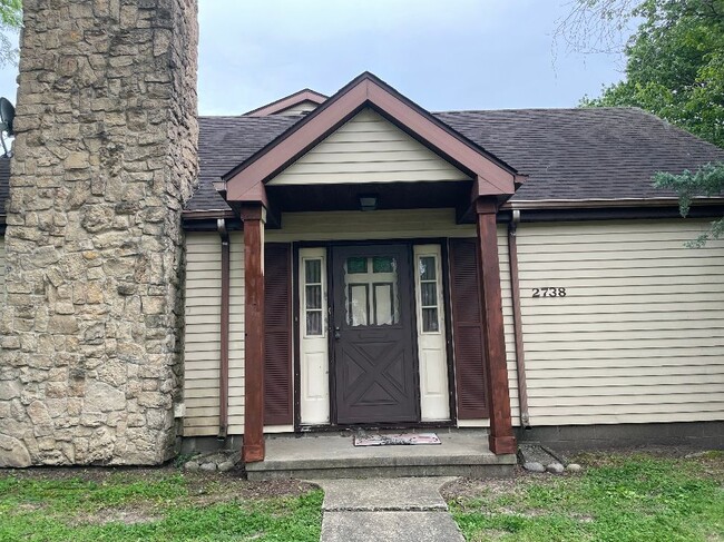 Building Photo - 2738 Dartmouth Dr