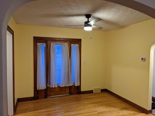 Building Photo - 1406 33rd St
