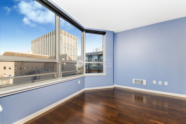 Foto del edificio - 750 Van Ness Ave