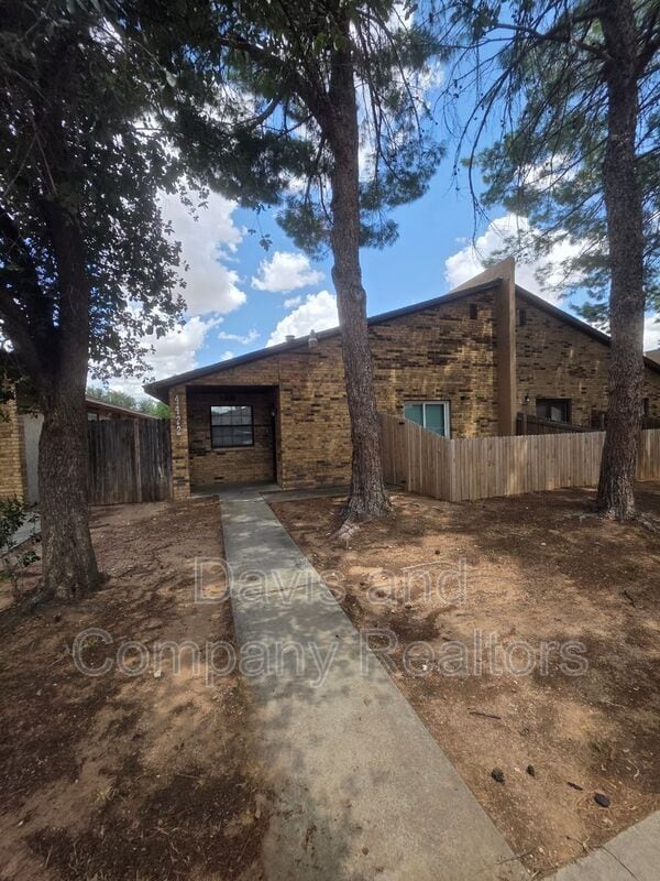 Building Photo - 4422 Fairgate Dr