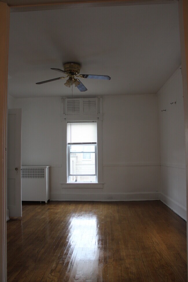 Dining Room - 84 Front St