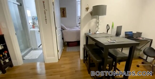 Foto del edificio - 91 Westland Ave