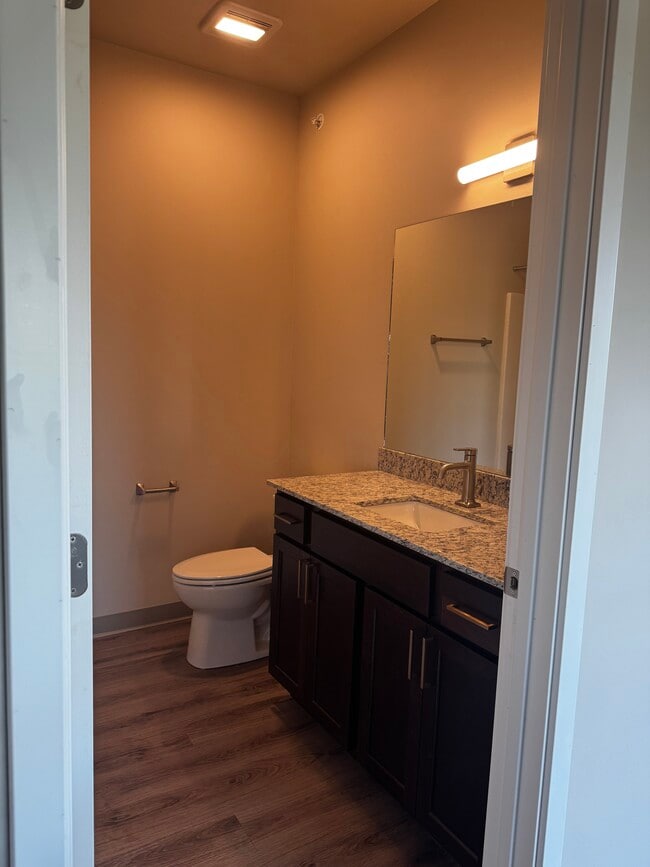 2 Bedroom - Bathroom - 1881 Springdale Street