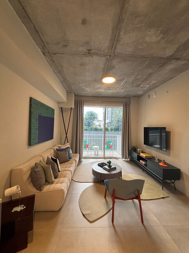 Foto del edificio - 162 NE 23rd St