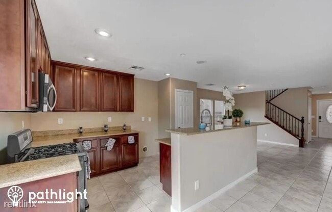 Building Photo - 3 br, 2 bath House - 1143 Safari Creek Dri...