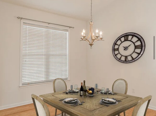 Building Photo - 12 E Swift Creek Rd