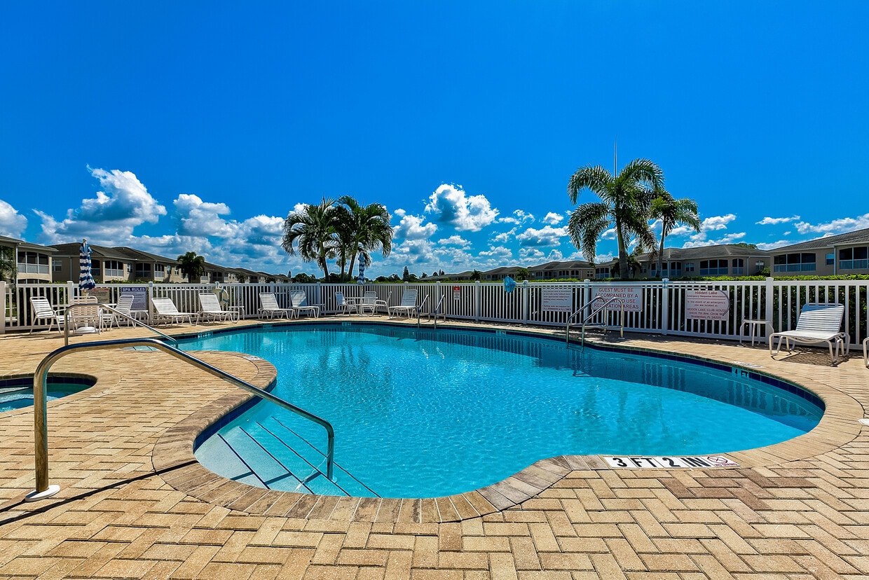 Foto principal - 6634 7th Avenue Cir W
