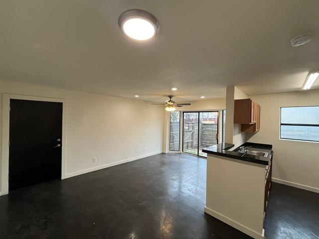 Building Photo - 4107 Avondale Ave