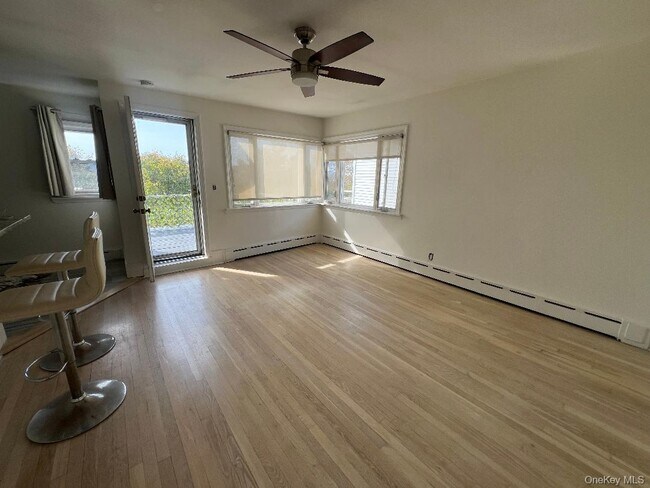 Foto del edificio - 411 W Park Ave