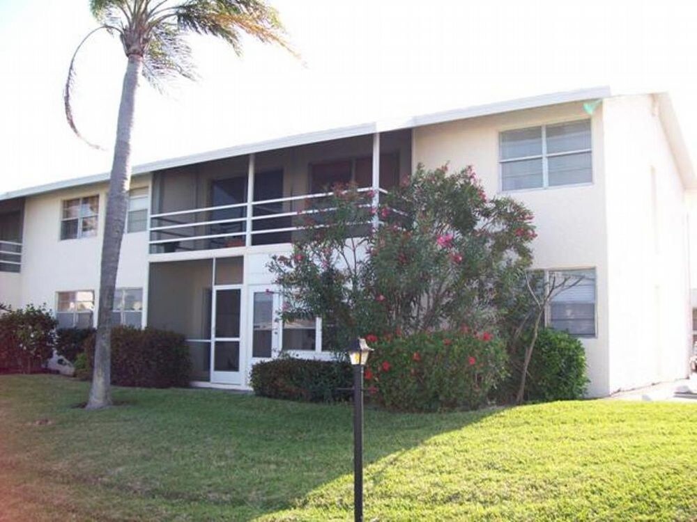 Primary Photo - 1830 Robalo Dr