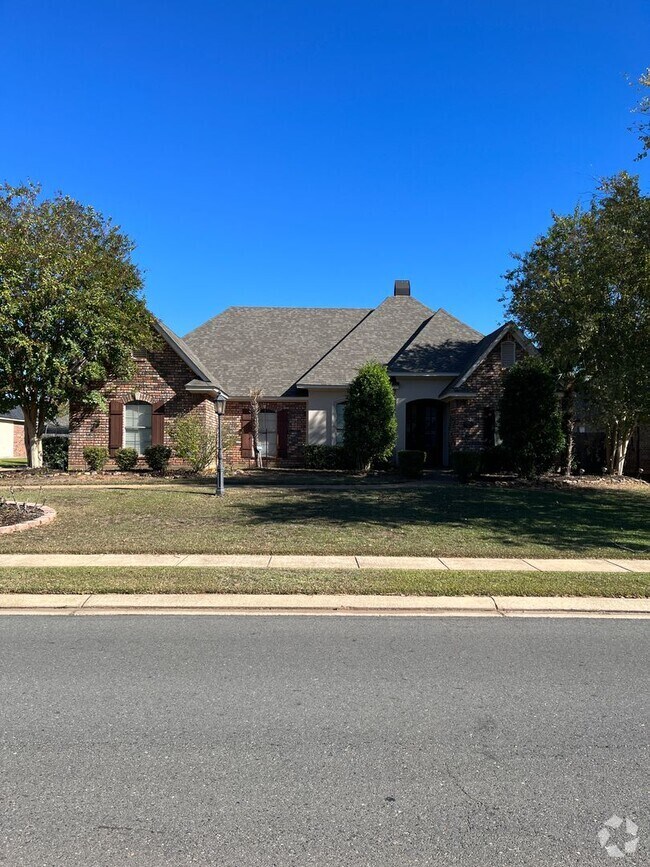 The Village at Tiburon Apartments under 3,000 Bossier City, LA 2