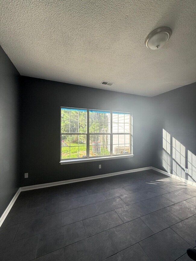Foto del edificio - 3939 Lipscomb Dr