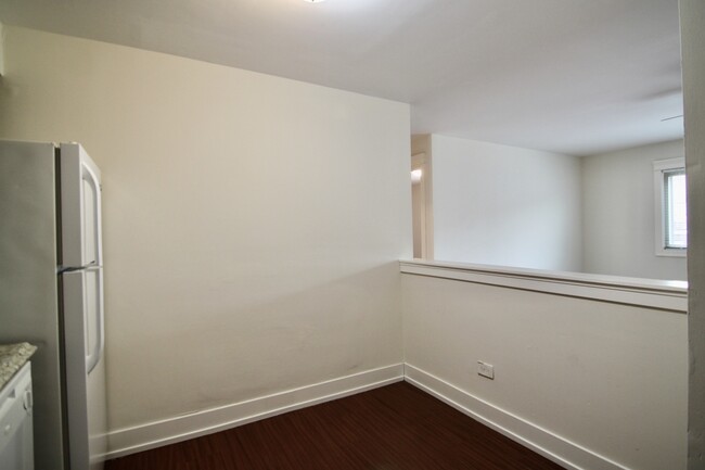 Building Photo - 1120 N Wheeling Rd