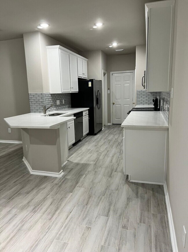 Building Photo - 114 N Camellia Grove Cir