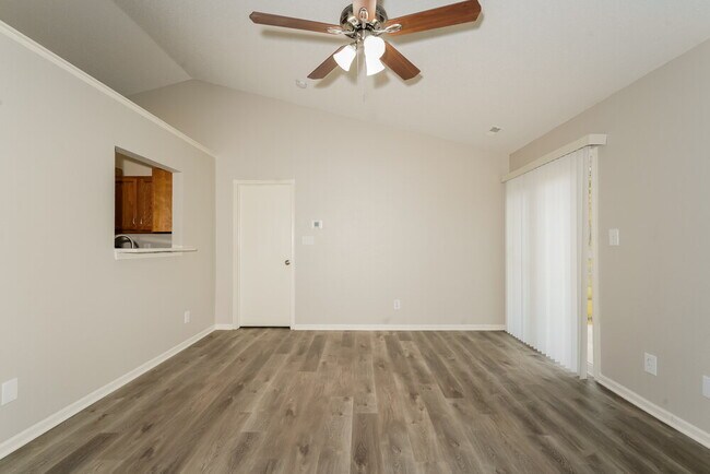 Foto del edificio - 4038 Knollwood Ave