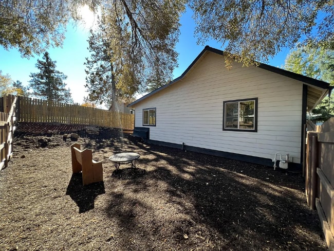 Building Photo - 61555 SE Alstrup Rd