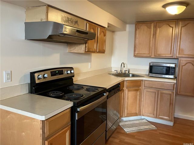 Building Photo - 17 Cardinal Ln