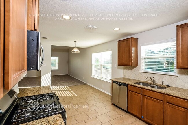 Building Photo - 114 Finch Knoll