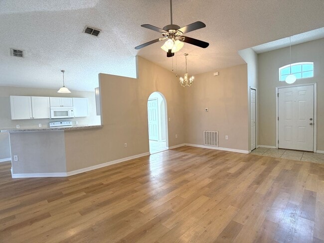 Photo - Perfect Location with Amenities Galore! House