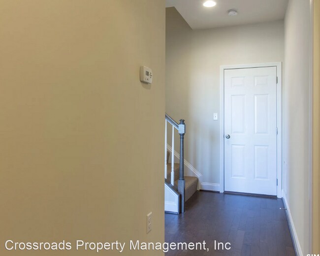 Building Photo - 3 br, 3.5 bath House - 610 Mayer Place