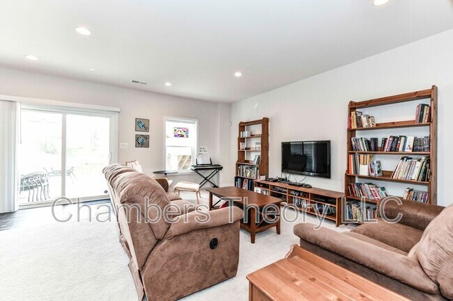 Building Photo - 24797 Scarlet Maple Ct