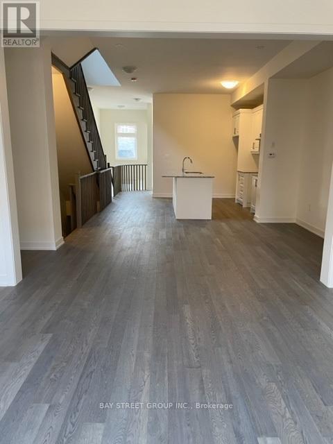 Photo du bâtiment - 131 Farooq Blvd