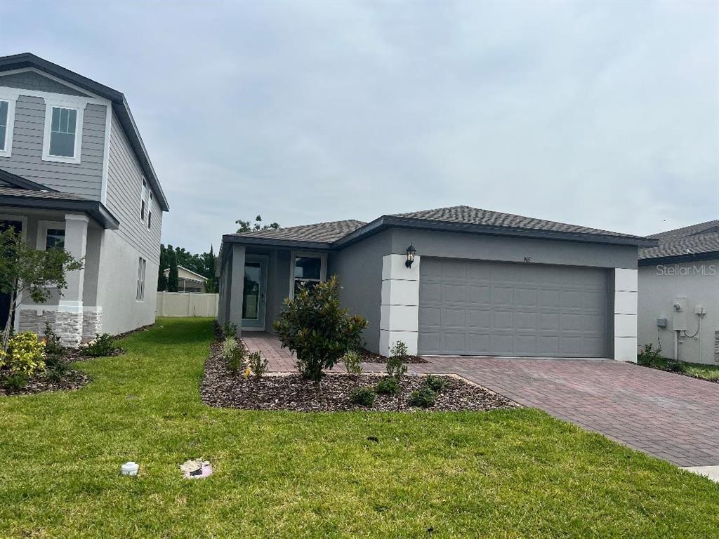 Foto principal - 990 Rivers Crossing St