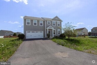 Building Photo - 228 Chandlers Glen Dr