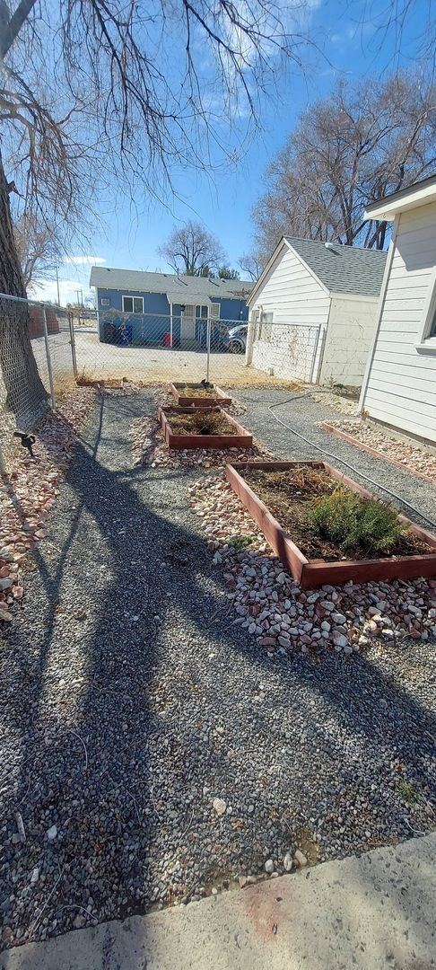 Building Photo - 360 W Virginia St