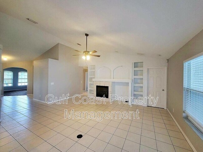 Building Photo - 12018 Wallingford Way